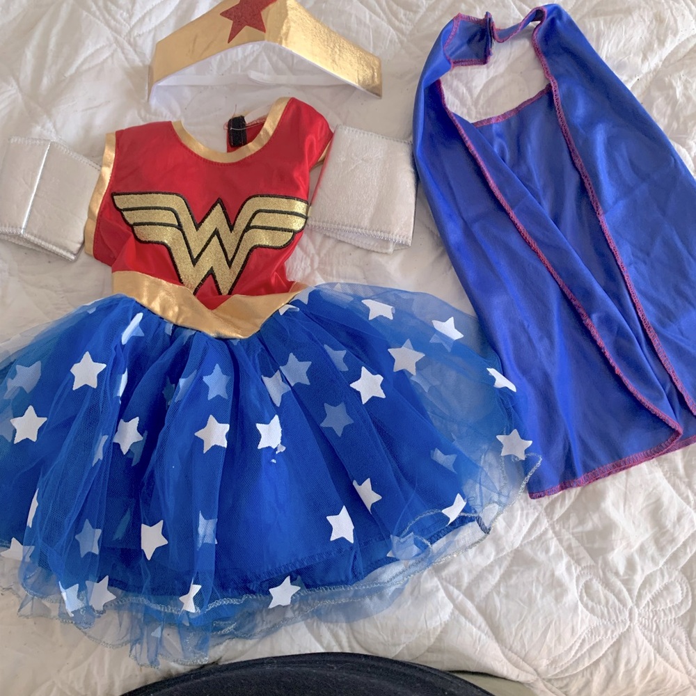 Little girls Wonder Woman tutu costume great condition size 2t